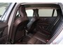 Volvo V60 T6 Recharge AWD Plus Dark - IntelliSafe Assist & Surround - 360º Camera - Harman/Kardon audio - Adaptieve LED koplampen - Verwarmde voorstoelen, stuur & achterbank - Parkeersensoren voor & achter - Elektr. bedienb. voorstoelen met geheugen - Extra getint glas - Elektr. inklapbare trekhaak - 18' LMV