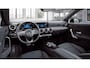 Mercedes-Benz A-klasse 250 e Premium | AMG | Night | Distronic | Rijassistentiepakket Plus | Sfeerverlichting | Stoelverwarming |