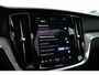 Volvo V60 2.0 B4 Plus Dark | Pano | Dodehoek | H&K | Adapt. Cruise | CarPlay | Trekhaak | All Season