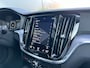 Volvo V60 2.0 B3 Business Pro | Trekhaak | BLIS | Pilot Assist | Stoel & stuurverwarming | Verwarmde voorruit|