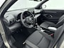 Toyota Yaris Cross 1.5 Hybrid Dynamic Limited | Stoelverwarming | Stuurverwarming | 17'' Lichtmetalen Velgen | Parkeersensoren | Metaallak | Apple Carplay/Android Auto |