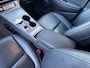 Hyundai Kona Electric EV Premium 64 kWh Automaat / Accu SoH 100% / HUD / Navigatie / Adaptieve CC / Elektr. stoelen / Stoelventilatie / Stuur-, stoel- en achterbankverwaming / Apple Carplay Android /
