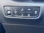 Hyundai Kona Electric EV Premium 64 kWh Automaat / Accu SoH 100% / HUD / Navigatie / Adaptieve CC / Elektr. stoelen / Stoelventilatie / Stuur-, stoel- en achterbankverwaming / Apple Carplay Android /