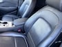 Hyundai Kona Electric EV Premium 64 kWh Automaat / Accu SoH 100% / HUD / Navigatie / Adaptieve CC / Elektr. stoelen / Stoelventilatie / Stuur-, stoel- en achterbankverwaming / Apple Carplay Android /