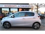 Peugeot 108 1.0 e-VTi Allure 73 Pk. 5-Deurs Climate Control * Begrenzer * L.M. Velgen * Telefoonkoppeling * USB * Mistlampen * Donkere ruiten Achterportieren * Vingerhoets; Vierde Generatie Eersteklas Service ! Al meer dan 100 jaar een begrip in de Brabantse Kempen.