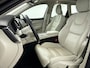 Volvo XC60 T6 Recharge Inscription | 19" | Geventileerd Nappa Leder | Stoelmassage | Bowers & Wilkins | Trekhaak | Head-up | 360 Camera | Elektr. verst. stoelen | Adaptieve cruise | BLIS |