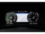 Volvo XC40 T2 Automaat Momentum Core | Achteruitrijcamera | Parkeersensoren voor en achter | BLIS | Navigatiesysteem | 17 inch Lichtmetalen velgen | Alarmklasse 3 | Bestuurdersstoel in hoogte verstelbaar | Volledige onderhoudshistorie | Lane-keeping | Adaptive Cruise Control |
