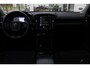 Volvo XC40 T2 Automaat Momentum Core | Achteruitrijcamera | Parkeersensoren voor en achter | BLIS | Navigatiesysteem | 17 inch Lichtmetalen velgen | Alarmklasse 3 | Bestuurdersstoel in hoogte verstelbaar | Volledige onderhoudshistorie | Lane-keeping | Adaptive Cruise Control |