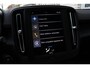 Volvo XC40 T2 Automaat Momentum Core | Achteruitrijcamera | Parkeersensoren voor en achter | BLIS | Navigatiesysteem | 17 inch Lichtmetalen velgen | Alarmklasse 3 | Bestuurdersstoel in hoogte verstelbaar | Volledige onderhoudshistorie | Lane-keeping | Adaptive Cruise Control |