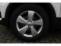 Volvo XC40 T2 Automaat Momentum Core | Achteruitrijcamera | Parkeersensoren voor en achter | BLIS | Navigatiesysteem | 17 inch Lichtmetalen velgen | Alarmklasse 3 | Bestuurdersstoel in hoogte verstelbaar | Volledige onderhoudshistorie | Lane-keeping | Adaptive Cruise Control |