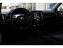 Volvo XC40 T2 Automaat Momentum Core | Achteruitrijcamera | Parkeersensoren voor en achter | BLIS | Navigatiesysteem | 17 inch Lichtmetalen velgen | Alarmklasse 3 | Bestuurdersstoel in hoogte verstelbaar | Volledige onderhoudshistorie | Lane-keeping | Adaptive Cruise Control |
