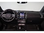 Volvo EC40 Performance Plus Black Edition 82 kWh - Panoramadak - IntelliSafe Assist & Surround - 360º Camera - Verwarmde voorstoelen, stuur & achterbank - Parkeersensoren voor & achter - Elektr. bedienb. bestuurdersstoel met geheugen - Draadloze tel. lader - Warmtepomp - Extra getint glas - Elektr. inklapbare trekhaak - 20' LMV
