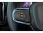 Volvo EC40 Performance Plus Black Edition 82 kWh - Panoramadak - IntelliSafe Assist & Surround - 360º Camera - Verwarmde voorstoelen, stuur & achterbank - Parkeersensoren voor & achter - Elektr. bedienb. bestuurdersstoel met geheugen - Draadloze tel. lader - Warmtepomp - Extra getint glas - Elektr. inklapbare trekhaak - 20' LMV