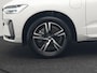 Volvo XC60 Recharge T6 AWD R-Design Plug In Hybrid 341pk Dealer O.H. PHEV | Panodak | Adaptive Cruise | 360 Camera | Google Assistent | Lederen Sportstoelen Memory & Verwarmd | Apple Carplay | Keyless | Virtual | Navigatie | DAB |