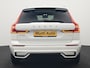 Volvo XC60 Recharge T6 AWD R-Design Plug In Hybrid 341pk Dealer O.H. PHEV | Panodak | Adaptive Cruise | 360 Camera | Google Assistent | Lederen Sportstoelen Memory & Verwarmd | Apple Carplay | Keyless | Virtual | Navigatie | DAB |