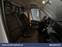 Peugeot Boxer 2.2 BlueHDi 141pk Bakwagen 436cm Lang Laadklep Euro6 Airco | Cruisecontrol | 1055kg laadvermogen Camera, Bijrijdersbank