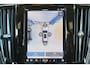 Volvo V90 T6 Recharge AWD Plus Dark - IntelliSafe Assist & Surround - 360º Camera - Harman/Kardon audio - Adaptieve LED koplampen - Verwarmde voorstoelen, stuur & achterbank - Parkeersensoren voor & achter - Elektr. bedienb. voorstoelen met geheugen - Extra getint glas - Elektr. inklapbare trekhaak - 19' LMV
