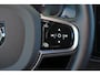 Volvo V90 T6 Recharge AWD Plus Dark - IntelliSafe Assist & Surround - 360º Camera - Harman/Kardon audio - Adaptieve LED koplampen - Verwarmde voorstoelen, stuur & achterbank - Parkeersensoren voor & achter - Elektr. bedienb. voorstoelen met geheugen - Extra getint glas - Elektr. inklapbare trekhaak - 19' LMV