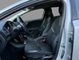 Volvo V40 2.0 D2 Momentum / Metallic Silver / Cruise control / Volledig dealeronderhouden!