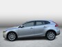 Volvo V40 2.0 D2 Momentum / Metallic Silver / Cruise control / Volledig dealeronderhouden!