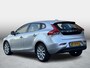 Volvo V40 2.0 D2 Momentum / Metallic Silver / Cruise control / Volledig dealeronderhouden!