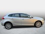 Volvo V40 2.0 D2 Momentum / Metallic Silver / Cruise control / Volledig dealeronderhouden!