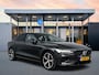 Volvo S60 T6 Recharge Ultimate Dark | 19" | Sportstoelen | Trekhaak | Getint glas | Panoramadak | Head-up | Harman Kardon | Elektr. verst. stoelen | Full LED | Stoel/stuur/achterbankverwarming