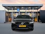 Volvo S60 T6 Recharge Ultimate Dark | 19" | Sportstoelen | Trekhaak | Getint glas | Panoramadak | Head-up | Harman Kardon | Elektr. verst. stoelen | Full LED | Stoel/stuur/achterbankverwarming