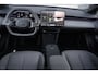 Lynk & Co 02 More 66 kWh | Lane Assists | Electrische Stoelen | 100 % electrisch | Panoramisch schuifdak | rustmodus | Elektrisch bediende achterklep | Middendisplay - 15,4 inch |