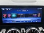 Mercedes-Benz GLA 250 e AMG Plug-In Hybride AMG Line | Panorama Schuif-Kanteldak | Sfeerverlichting | Dosehoek Assist | Stuur en Stoelverwarming. Inclusief 24 maanden MB Certified garantie voor Europa.