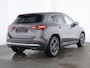 Mercedes-Benz GLA 250 e AMG Plug-In Hybride AMG Line | Panorama Schuif-Kanteldak | Sfeerverlichting | Dosehoek Assist | Stuur en Stoelverwarming. Inclusief 24 maanden MB Certified garantie voor Europa.