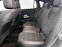 Mercedes-Benz GLA 250 e AMG Plug-In Hybride AMG Line | Panorama Schuif-Kanteldak | Sfeerverlichting | Dosehoek Assist | Stuur en Stoelverwarming. Inclusief 24 maanden MB Certified garantie voor Europa.
