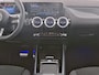 Mercedes-Benz GLA 250 e AMG Plug-In Hybride AMG Line | Panorama Schuif-Kanteldak | Sfeerverlichting | Dosehoek Assist | Stuur en Stoelverwarming. Inclusief 24 maanden MB Certified garantie voor Europa.