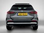 Mercedes-Benz GLA 250 e AMG Plug-In Hybride AMG Line | Panorama Schuif-Kanteldak | Sfeerverlichting | Dosehoek Assist | Stuur en Stoelverwarming. Inclusief 24 maanden MB Certified garantie voor Europa.