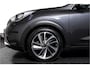 Kia Niro 1.6 GDi Hybrid 105 PK ExecutiveLine - Automaat | Adapt. Cruise | Stuur-+stoelverw. + Ventilatie | Elek. Stoel | PDC | Camera | NAV + App. Connect | ECC | Afn. Trekhaak | LM 18" |