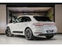 Porsche Macan 2.9 Turbo|Krijtgrijs|Pano|Leder|Chrono|Luchtv.