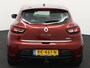 Renault Clio 0.9 TCe Intens Airco auto, Bluetooth, Boordcomputer, Cruise control, Elek. Stabiliteits Programma, Elek. remkrachtverdeling, Parkeersensoren achter, Start/stop systeem De Renault Clio 0.9 TCe Intens combineert Franse flair met slimme efficiëntie. Compact van buiten, verrassend ruim van binnen – perfect voor wie stijlvol door de stad wil rijden zonder in te