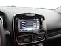 Renault Clio 0.9 TCe Intens Airco auto, Bluetooth, Boordcomputer, Cruise control, Elek. Stabiliteits Programma, Elek. remkrachtverdeling, Parkeersensoren achter, Start/stop systeem De Renault Clio 0.9 TCe Intens combineert Franse flair met slimme efficiëntie. Compact van buiten, verrassend ruim van binnen – perfect voor wie stijlvol door de stad wil rijden zonder in te