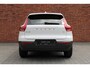 Volvo XC40 T3 Automaat Momentum | Trekhaak | Navigatie | Cruise Control | Parkeercamera | Bluetooth Telefonie & Multimedia | Climate Control | LED Koplampen | 17'' Lichtmetalen Velgen