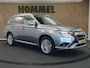 Mitsubishi Outlander 2.4 PHEV Intense+ - CRUISE CONTROL - CAMERA - LICHTMETALEN VELGEN 18 INCH - CLIMATE CONTROL - STOELVERWARMING VOORZIJDE - EXTRA GETINT GLAS - KEYLESS ENTRY/START