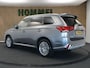Mitsubishi Outlander 2.4 PHEV Intense+ - CRUISE CONTROL - CAMERA - LICHTMETALEN VELGEN 18 INCH - CLIMATE CONTROL - STOELVERWARMING VOORZIJDE - EXTRA GETINT GLAS - KEYLESS ENTRY/START