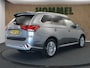 Mitsubishi Outlander 2.4 PHEV Intense+ - CRUISE CONTROL - CAMERA - LICHTMETALEN VELGEN 18 INCH - CLIMATE CONTROL - STOELVERWARMING VOORZIJDE - EXTRA GETINT GLAS - KEYLESS ENTRY/START