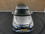 Mitsubishi Outlander 2.4 PHEV Intense+ - CRUISE CONTROL - CAMERA - LICHTMETALEN VELGEN 18 INCH - CLIMATE CONTROL - STOELVERWARMING VOORZIJDE - EXTRA GETINT GLAS - KEYLESS ENTRY/START