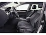 Volkswagen Passat Variant 1.5 TSI Highline Business | Trekhaak | 3-Zone Climate Control | Camera | Sportstoelen |