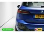 BMW 2-Serie Active Tourer 218i M-Sport automaat | 19 inch Individual Panoramadak | Harman Kardon | HUD Adaptive cruise, 360 Camera, PDC V+A,  El.verstelbare stoel met geheugen, Elektrische achterklep, Keyless