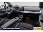 BMW 2-Serie Active Tourer 218i M-Sport automaat | 19 inch Individual Panoramadak | Harman Kardon | HUD Adaptive cruise, 360 Camera, PDC V+A,  El.verstelbare stoel met geheurgen, Elektrische achterklep, Keyless