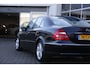 Mercedes-Benz E-klasse 200 K. Avantgarde Aut.*NL-Auto*Youngtimer*Half Leder/Navi/Parkeersens.V+A*