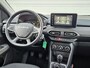 Dacia Sandero 1.0 ECO-G Expression / 1e Eigenaar / Trekhaak / Apple Carplay & Android Auto / Climate Control / Lichtmetalen Velgen / Parkeersensoren / Airco / Cruise Control /