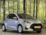 Toyota Yaris 1.5 Hybrid Active | Origineel Nederlands | Apple Carplay | Android Auto | Camera | Adaptieve Cruise Control | Lane Assist | DAB | Airconditioning |