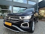 Volkswagen T-Roc 1.5 TSI style 150 pk automaat camera - stuur-stoelverw.